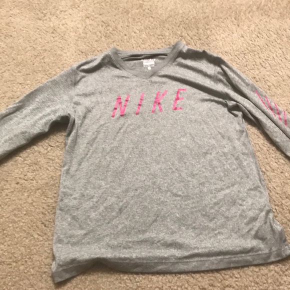 Nike girls active shirt GOOD CONDITION - Picture 1 of 3